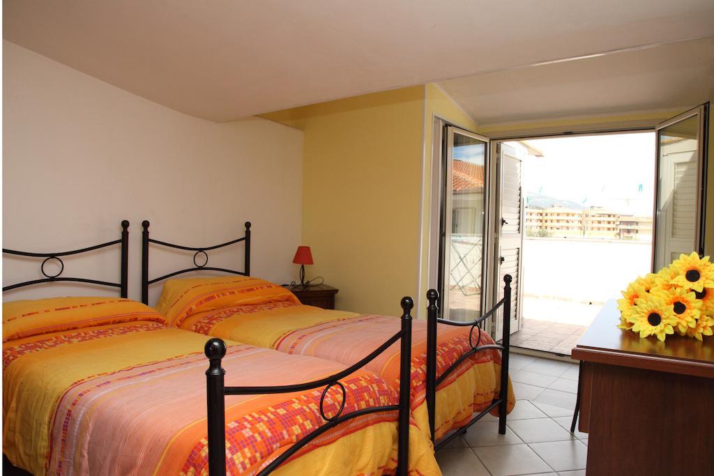 Bed And Breakfast Gigi Furci Siculo Eksteriør bilde