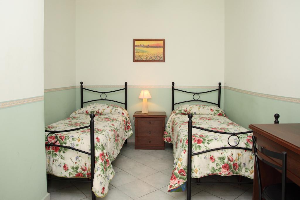 Bed And Breakfast Gigi Furci Siculo Eksteriør bilde