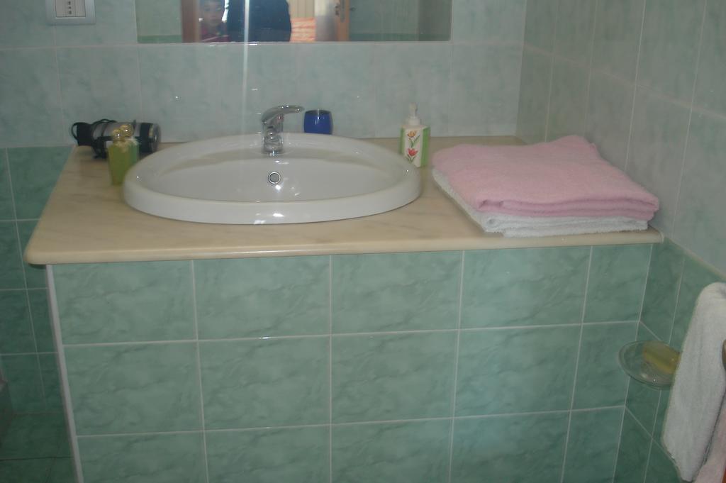 Bed And Breakfast Gigi Furci Siculo Rom bilde